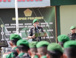 KODIM 0812 LAMONGAN GELAR KARYABAKTI PENANAMAN RIBUAN MANGROVE PERINGATI HARI JUANG TNI AD DAN HUT KE-77 KODAM V BRAWIJAYA