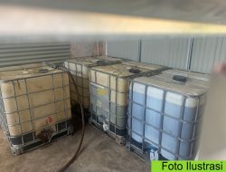 Gudang kasur di sulap jadi gudang penimbunan BBM solar subsidi, kades dan APH diam saja