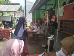 Babinsa Kelurahan Rembang Dampingi Kegiatan Penimbangan Balita Bersama Kader Posyandu