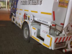 Truk Tangki Diduga Angkut Solar Tanpa Dokumen Resmi, Melintas Bebas di Lamongan