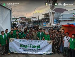 PAC GP Ansor Babat Bagikan 2.500 Nasi Kotak di Bundaran Tugu Wingko, Wujud Kepedulian di Bulan Ramadhan