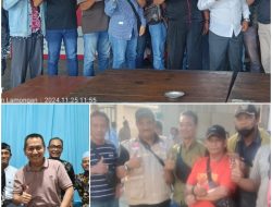 Keluarga Besar H. Toni Hartono dan Ibu Ratna Shonda Bagikan Bingkisan THR untuk Awak Media di Lamongan